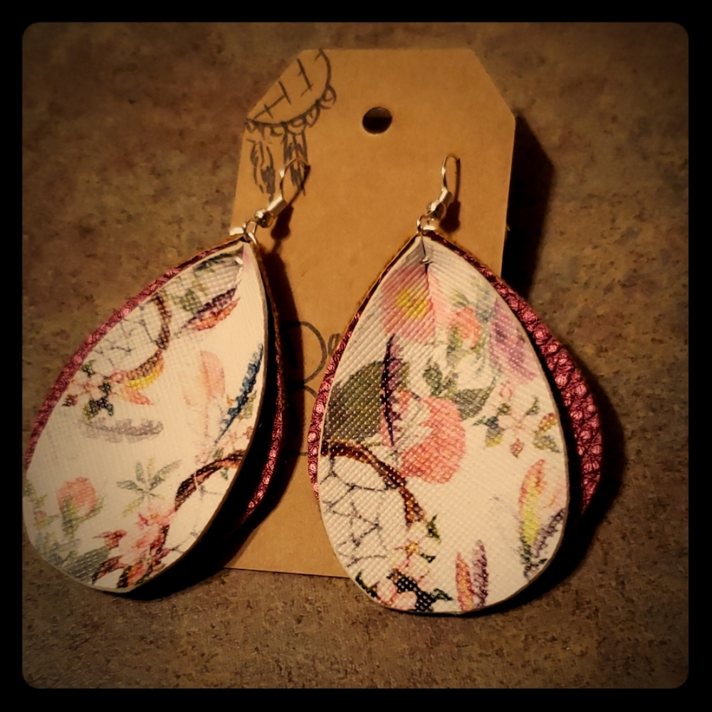 ‼‼DREAMCATCHERS AND FLORAL‼FAUXLEATHER EARRINGS❤‼‼